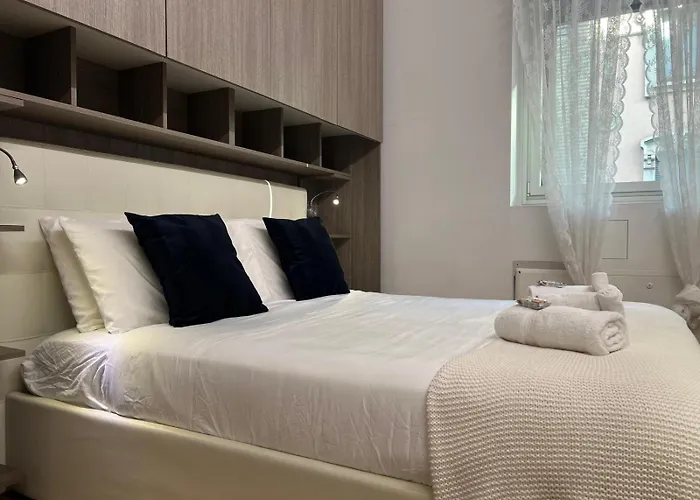 شقة La Regina Delle Locazioni In Porta Romana 3 *